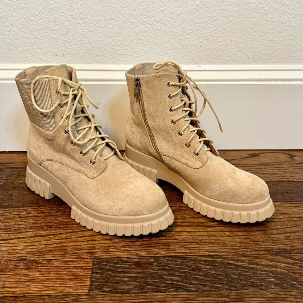 Beige Suede Lace Up Chunky Combat Boots- Size 8.5 - Picture 4 of 7